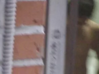 من یک برادر هندی سکسی hd من نشستن بر روی hidden_cams دوچرخه